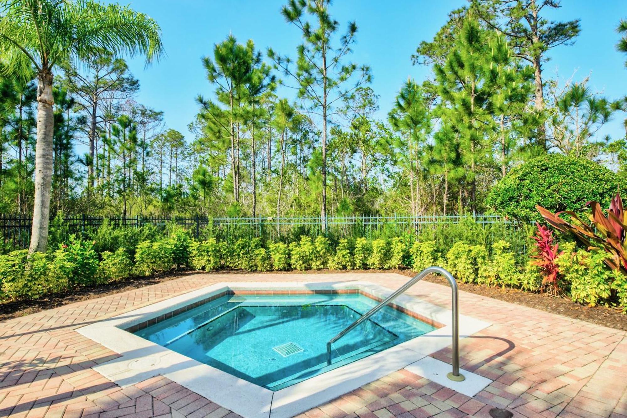 אורלנדו Stunning 2Br Condo With Hot Tub And Pool, Near Disney! מראה חיצוני תמונה