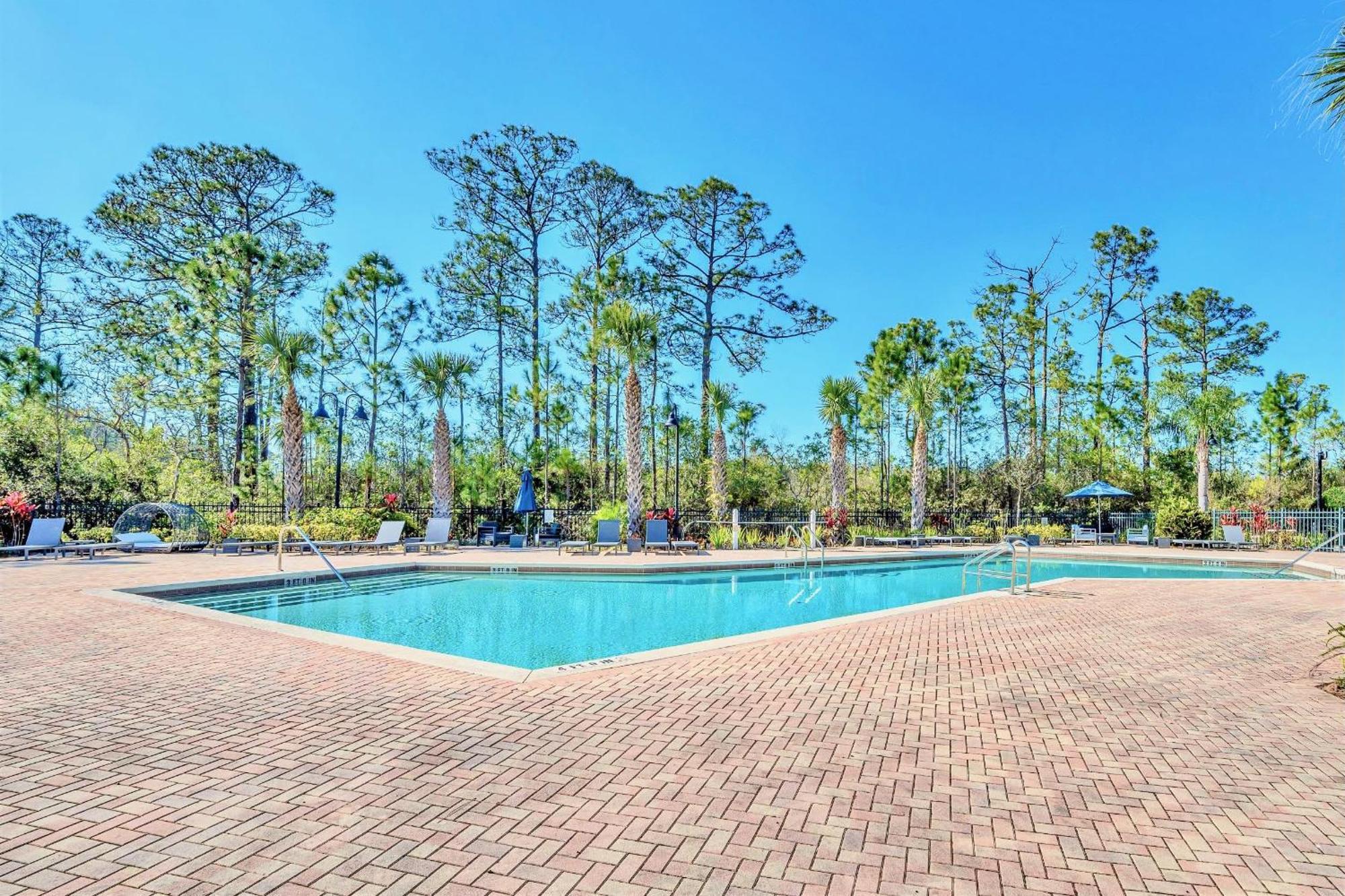 אורלנדו Stunning 2Br Condo With Hot Tub And Pool, Near Disney! מראה חיצוני תמונה