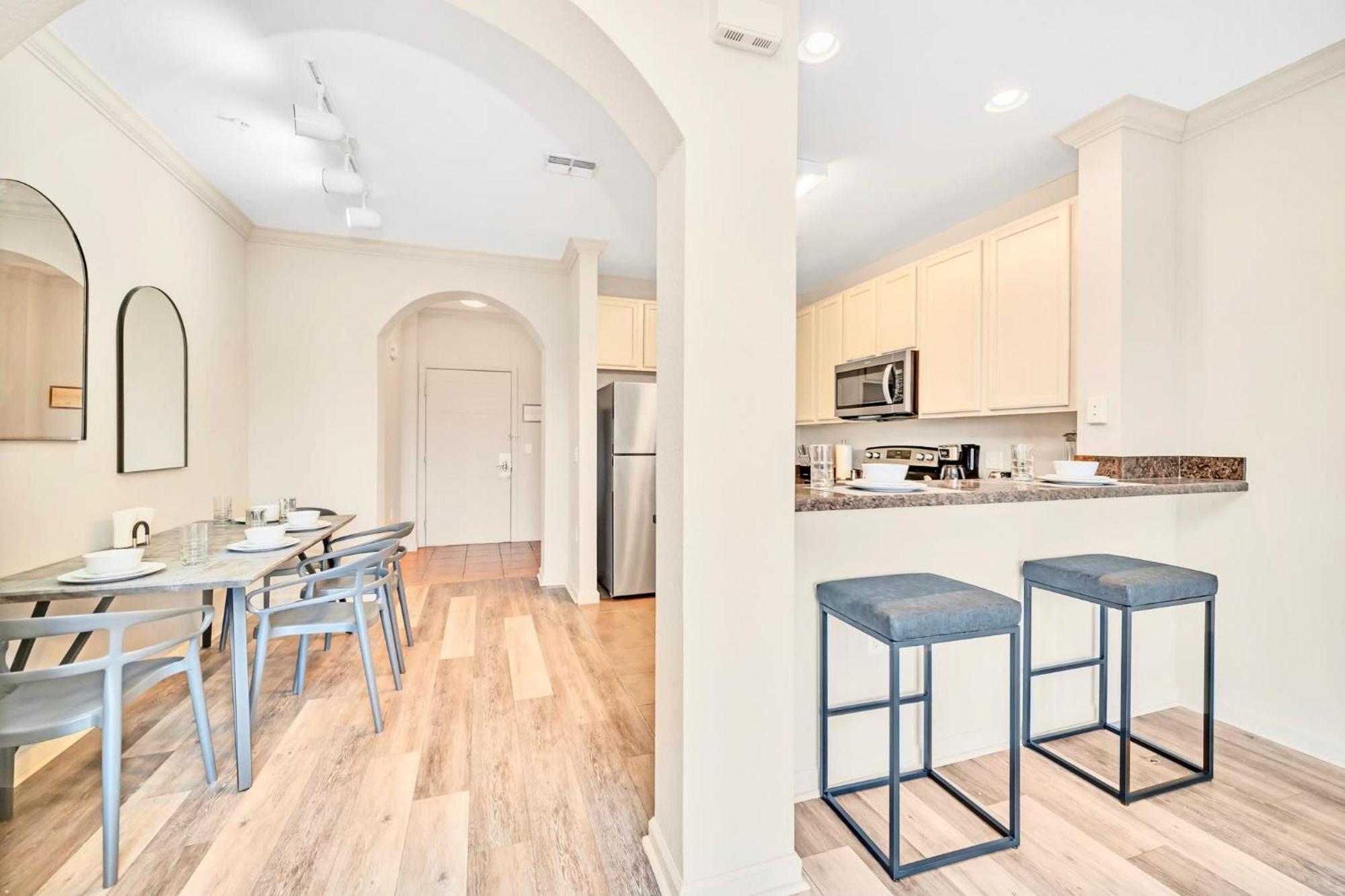 אורלנדו Stunning 2Br Condo With Hot Tub And Pool, Near Disney! מראה חיצוני תמונה