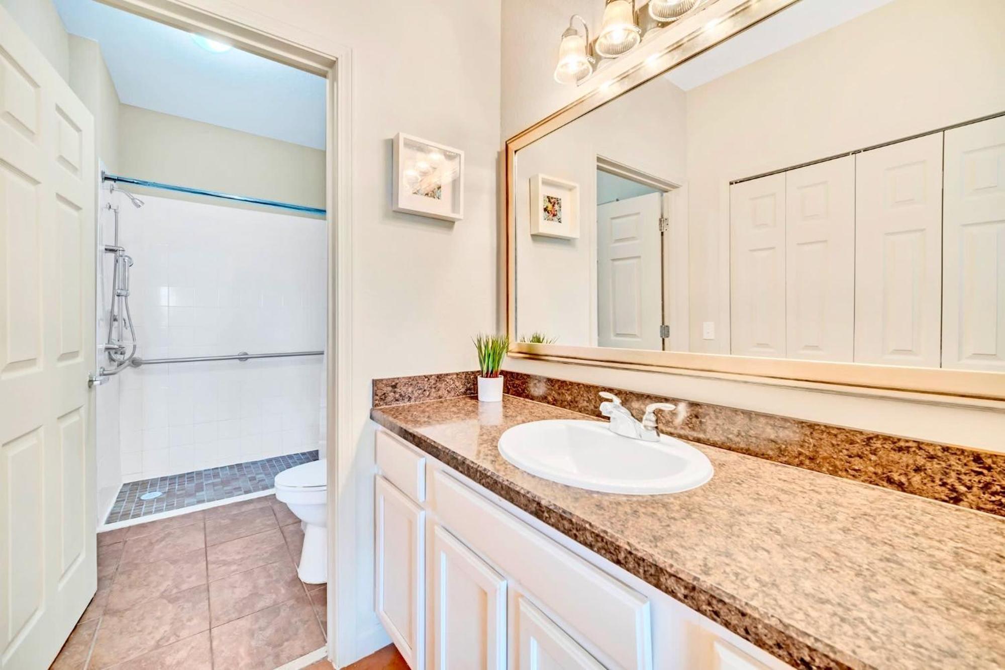 אורלנדו Stunning 2Br Condo With Hot Tub And Pool, Near Disney! מראה חיצוני תמונה