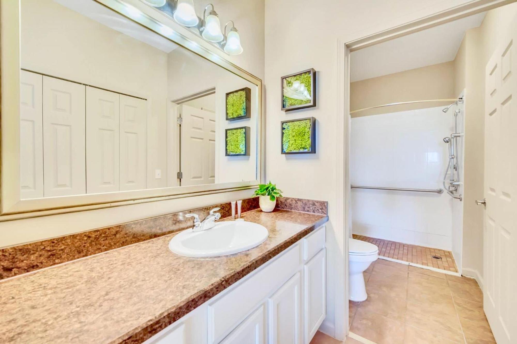 אורלנדו Stunning 2Br Condo With Hot Tub And Pool, Near Disney! מראה חיצוני תמונה