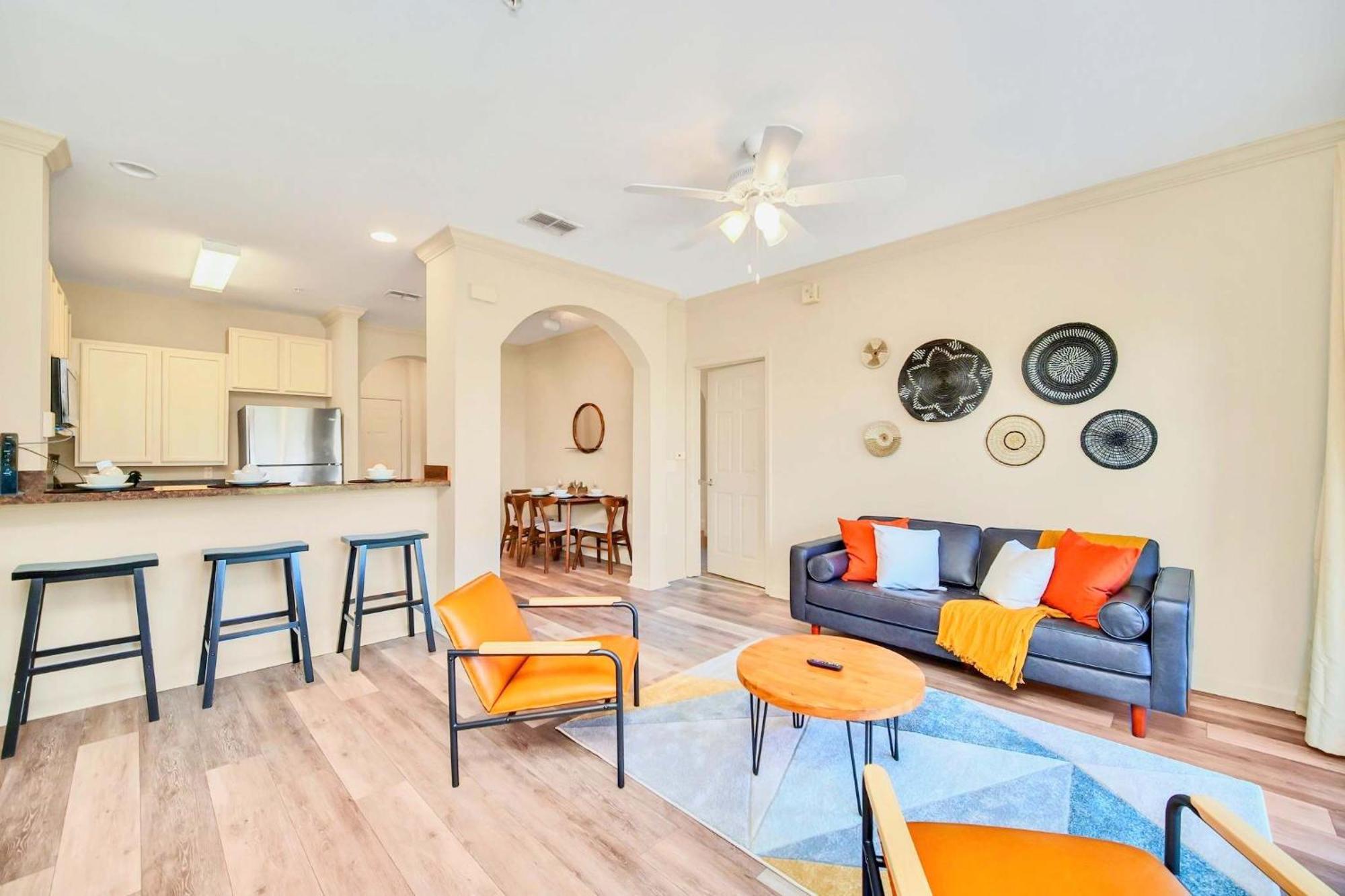 אורלנדו Stunning 2Br Condo With Hot Tub And Pool, Near Disney! מראה חיצוני תמונה