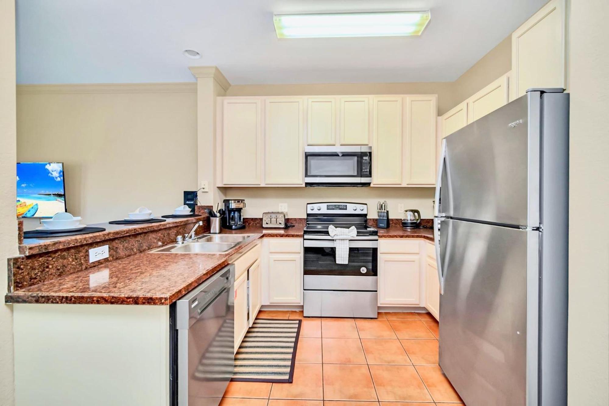 אורלנדו Stunning 2Br Condo With Hot Tub And Pool, Near Disney! מראה חיצוני תמונה